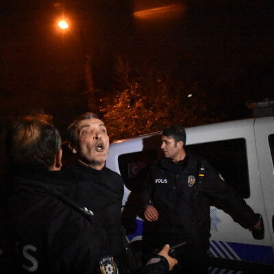 Adana'da dehşet! Eşini dövüp, evi ateşe verdi!