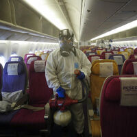 Tahliye edilen 3 Japon'da koronavirüs tespit edildi