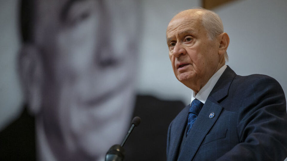 Bahçeli: ABD ve İsrail ateşle oynuyor
