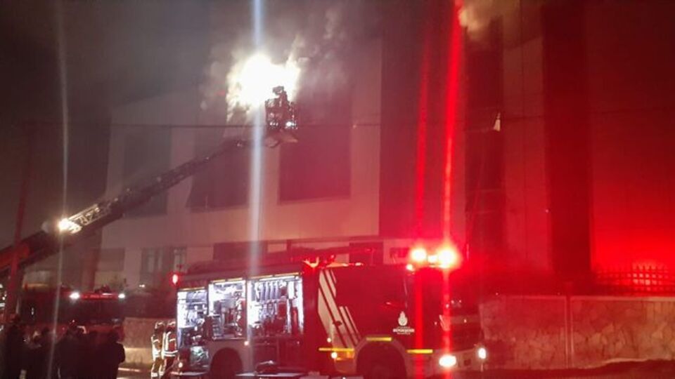 Esenyurt'ta fabrika yangını