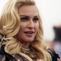 Konserinde telefonları yasakladı