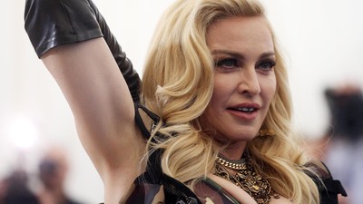 Konserinde telefonları yasakladı