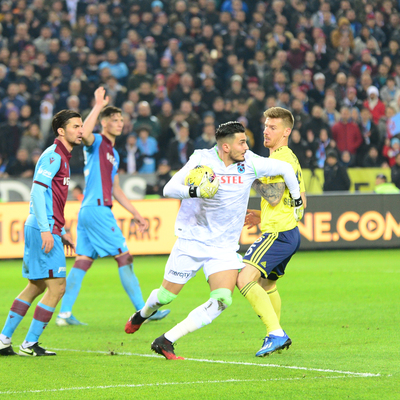 Uğurcan Çakır damga vurdu!