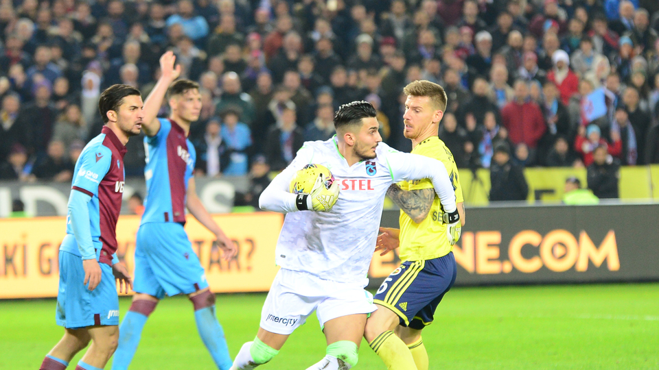 Uğurcan Çakır damga vurdu!