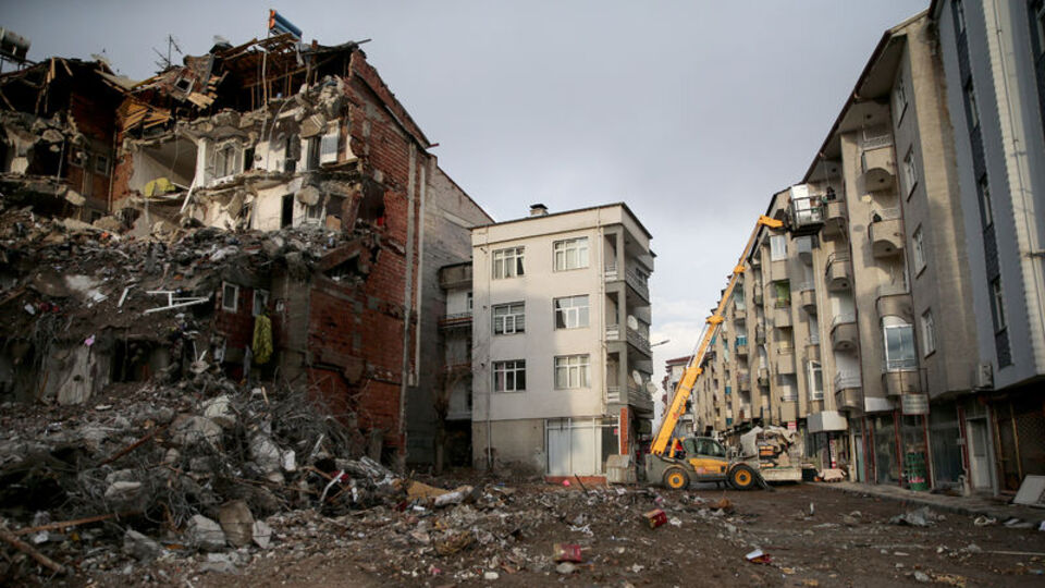 Elazığ'da o kontratlar mercek altında!