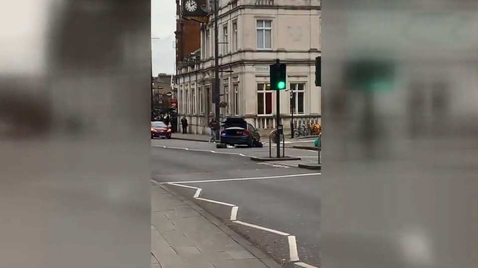 Londra'da bıçaklı terör saldırısı!