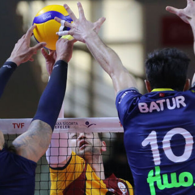 Derbide Fenerbahçe güldü