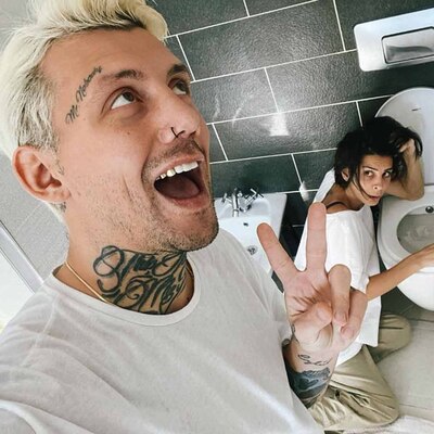 Alex'e kardeş geliyor