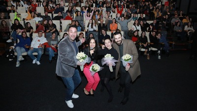 Aileleriyle izlediler