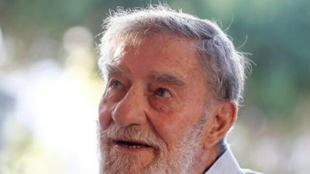 Ahmet Mekin kimdir?