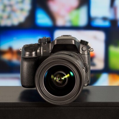 Fotoğrafın fişini çektiler!