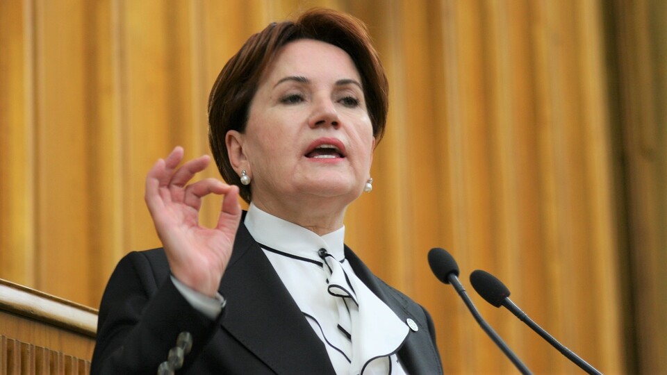 Akşener'den acil ve kapalı oturum çağırısı!