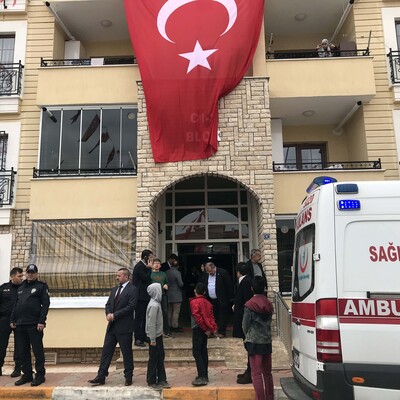 Türkiye şehitlerine ağlıyor!