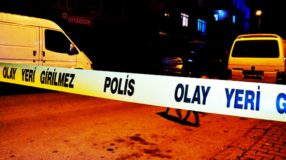 Evinin önünde kanlı infaz