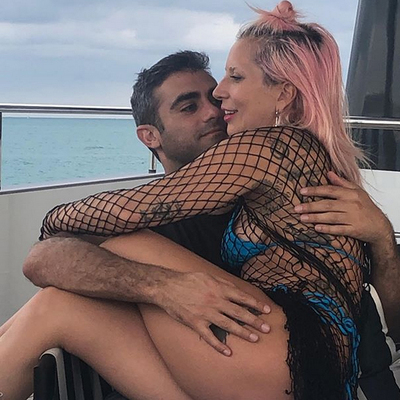 Yeni aşkını böyle duyurdu