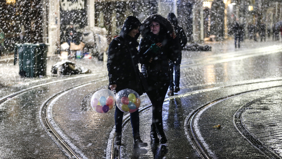 İstanbul 3 gün kar ve fırtınaya teslim olacak!