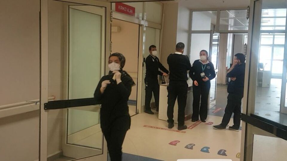 Beylikdüzü Devlet Hastanesi'nde koronavirüs tedbiri!