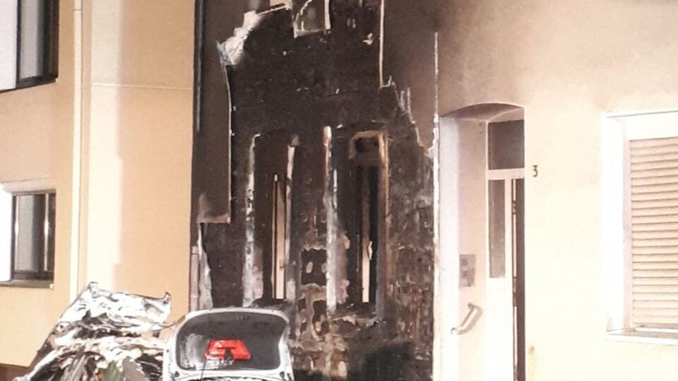 Almanya'da Türk ailenin evi kundaklandı