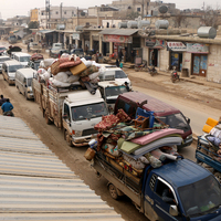 40 bin sivil daha Türkiye sınırında!
