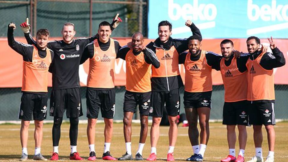 Lens takımla çalıştı