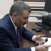 Bakan Koca karantina altındakilerle görüştü!