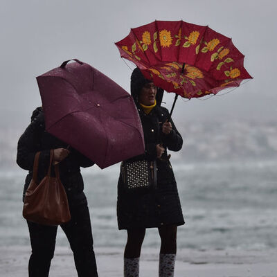 Hem sağanak hem fırtına!