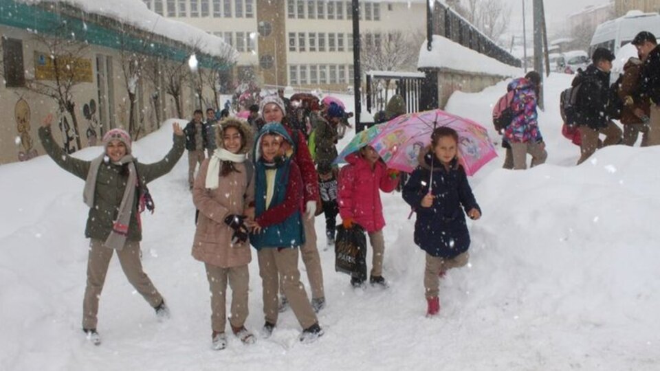 Van'da bugün okullar tatil mi?