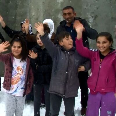 Hayvan otlatırken buldu... El sallayarak veda ettiler!