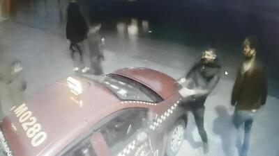 Taksiciler bu kez birbirlerine saldırdılar!