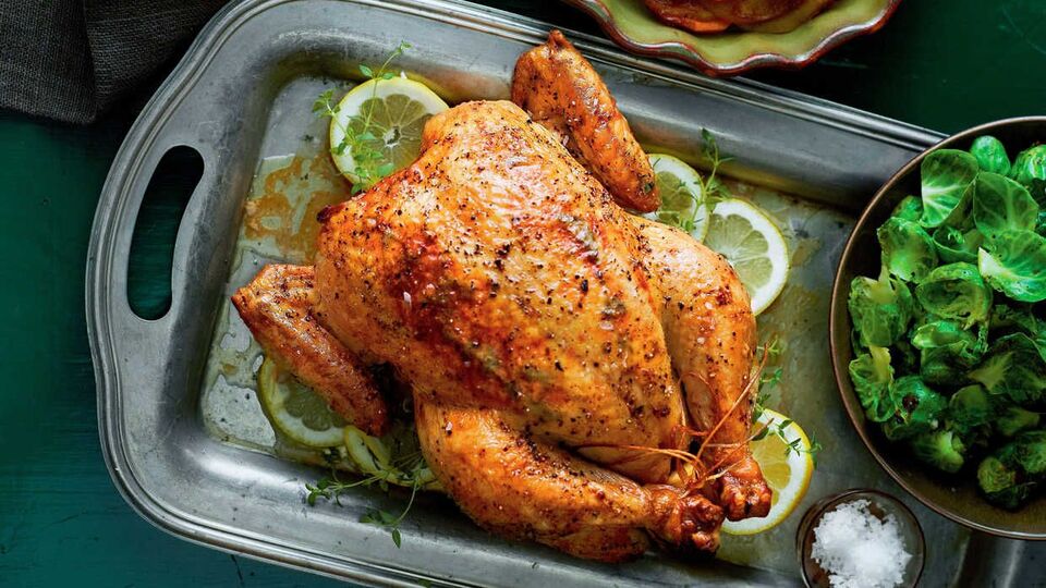 Fırında bütün tavuk nasıl pişirilir?