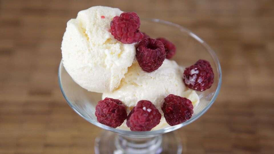 Vanilyalı dondurma nasıl yapılır?