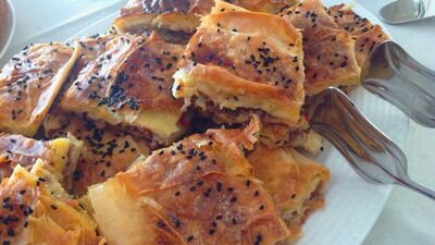 Kolay ve lezzetli ev böreği nasıl yapılır?