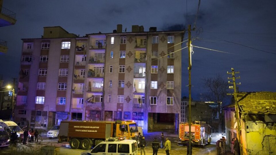 5 katlı binada korkutan yangın