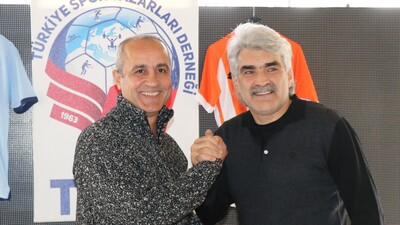 Adana'da dostluk mesajı