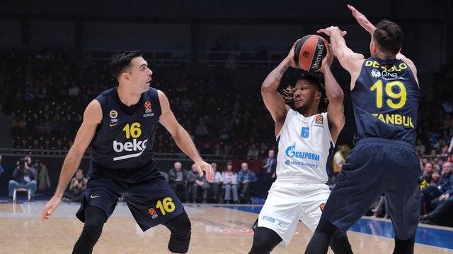 Fenerbahçe, Rusya'dan zaferle dönüyor