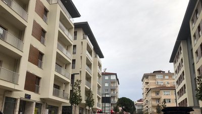 Yeşilyurt Apartmanı sakinleri yeni evlerine kavuştu