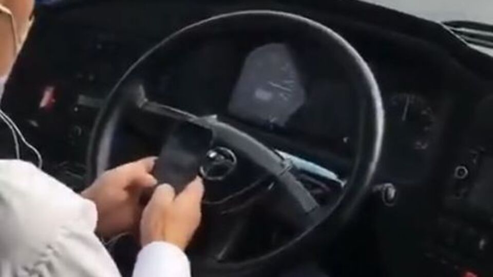 Hızı 110 kilometre! Kaptan mesajlaştı!