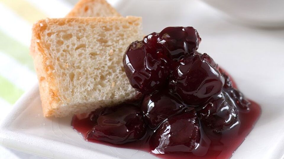 Vişne reçeli nasıl yapılır?