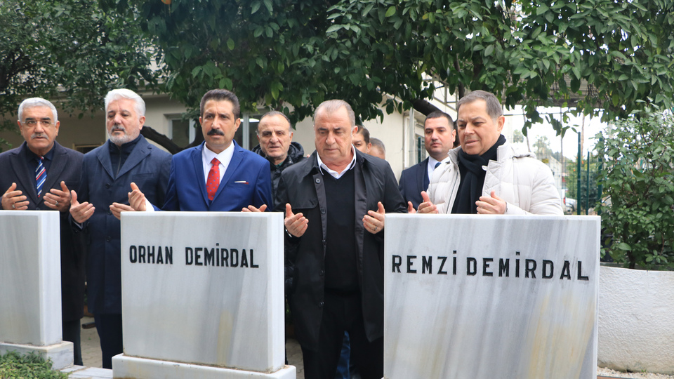 Fatih Terim gözyaşlarını tutamadı