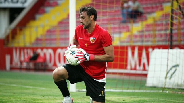 Hakan Arıkan 4 hafta yok!