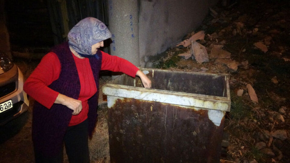 Evde doğurdu, çöpe attı! Henüz 14 yaşında...