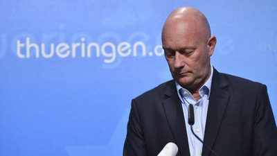 Seçimden 1 gün sonra istifa etti