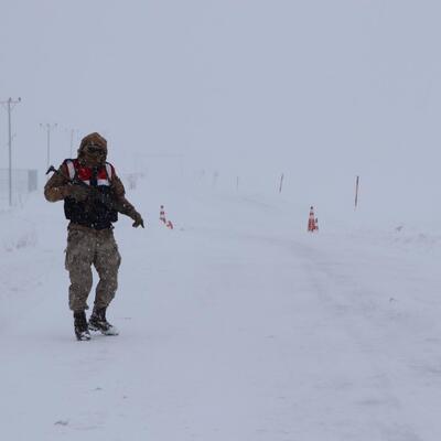 Van'da çığ düştü! Bu kez korkulan olmadı