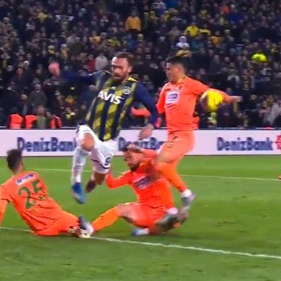 Fenerbahçe'de penaltı isyanı!