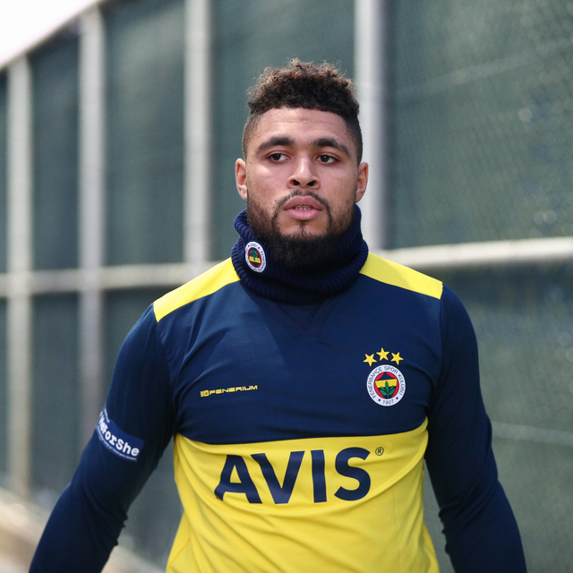 Falette'in lisansı nasıl çıktı? Koç açıkladı