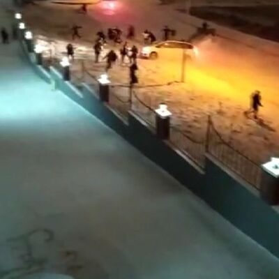 Nefesler tutuldu! Kalabalığın arasına daldı!