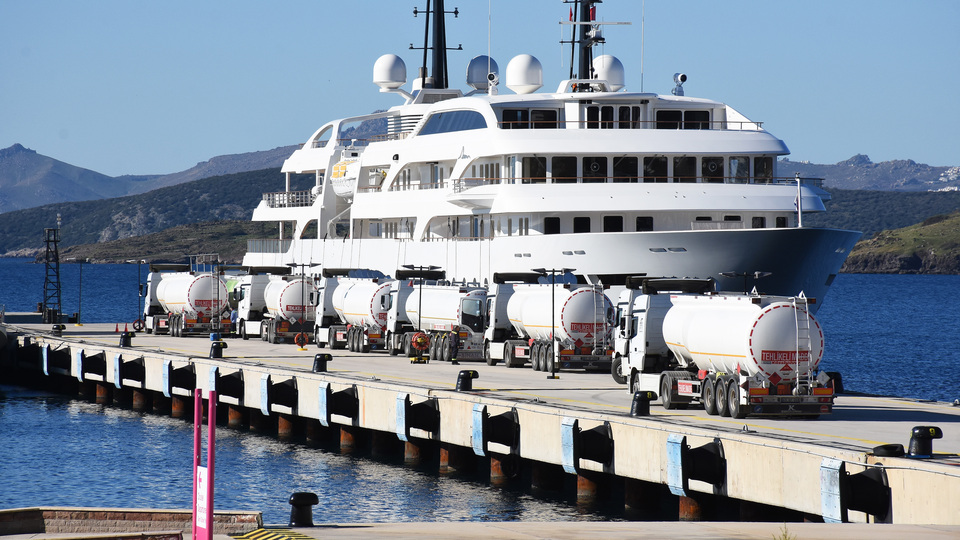 240 bin litre yakıt aldı