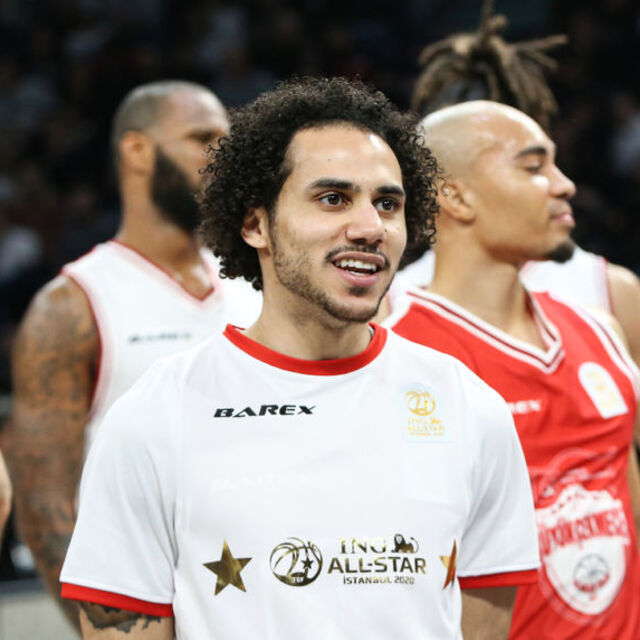 Shane Larkin'in ismi...