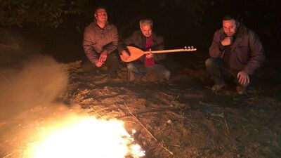 Adana'da sazlı sözlü don nöbeti