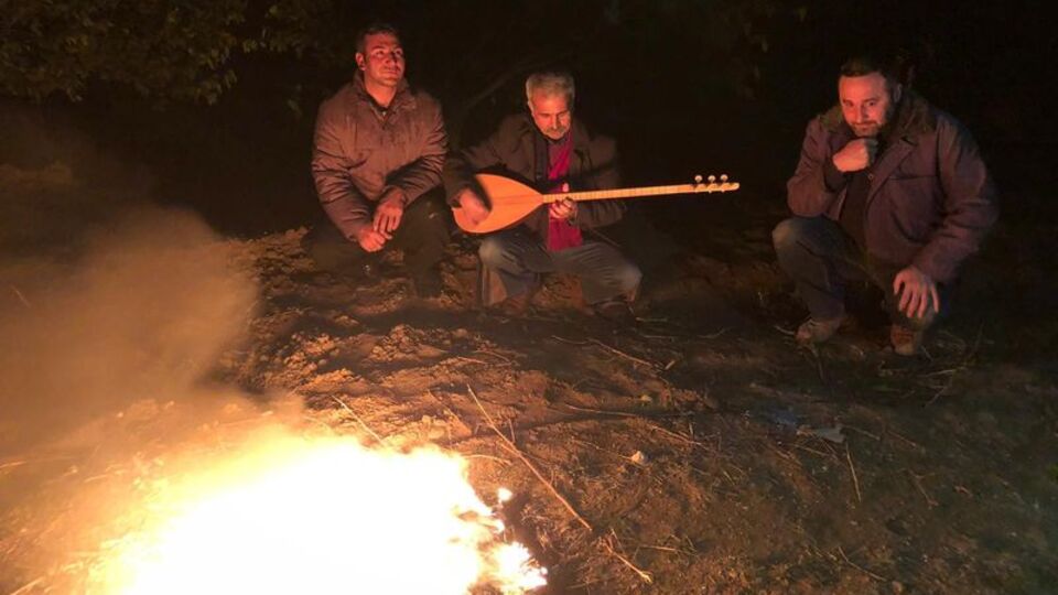 Adana'da sazlı sözlü don nöbeti